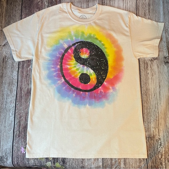 Multi-Color Yin Yang t-Shirt - Picture 2 of 3